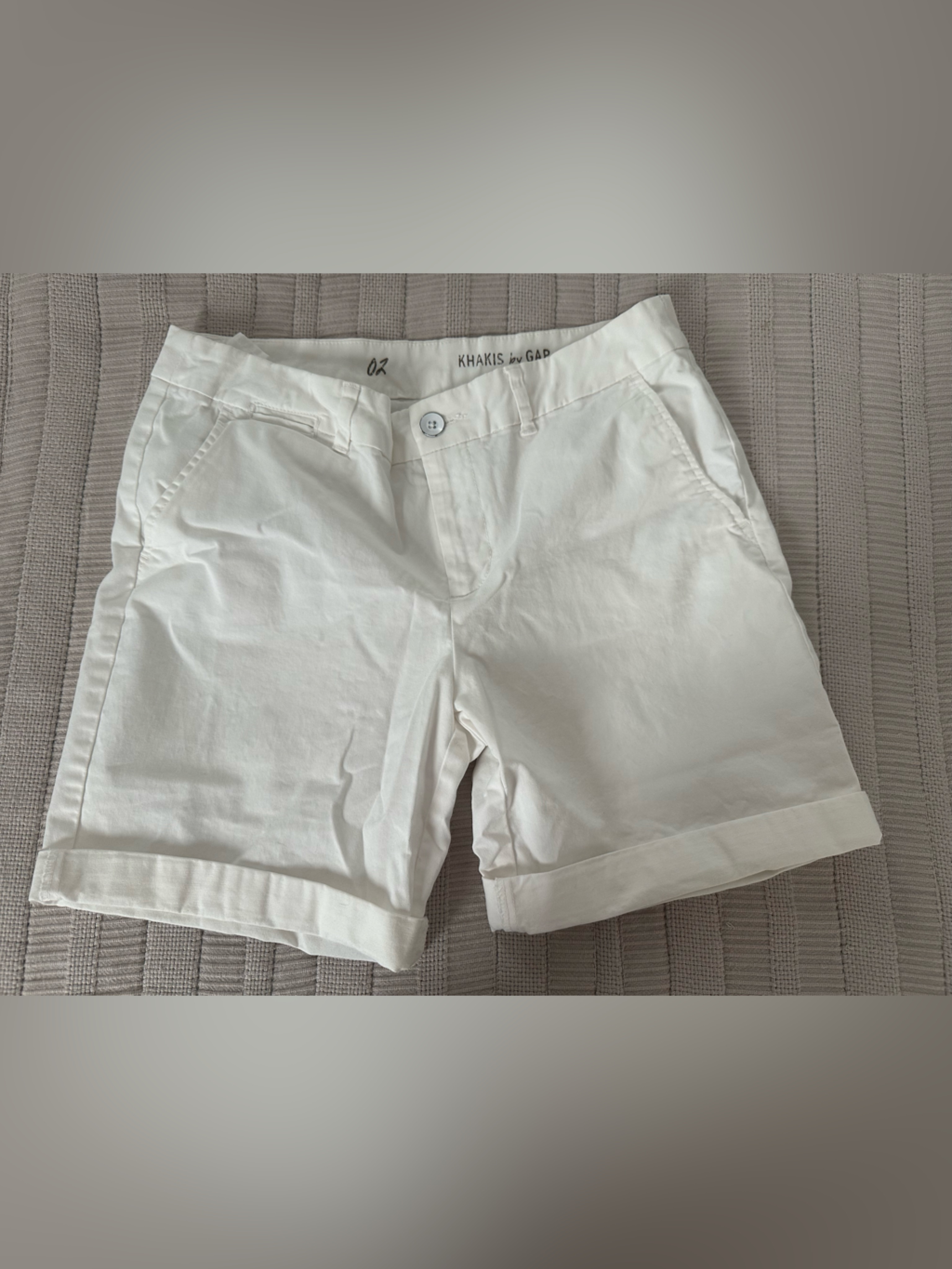 Gap White Cuffed Womens Shorts